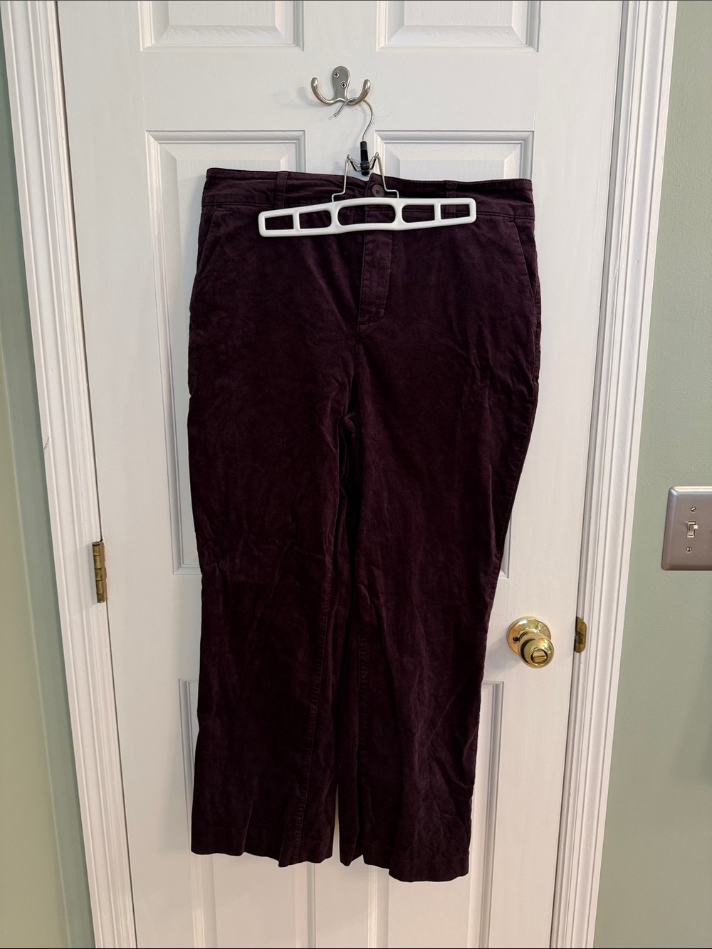 Women's Corduroy Straight-Leg Pants in Deep Plum